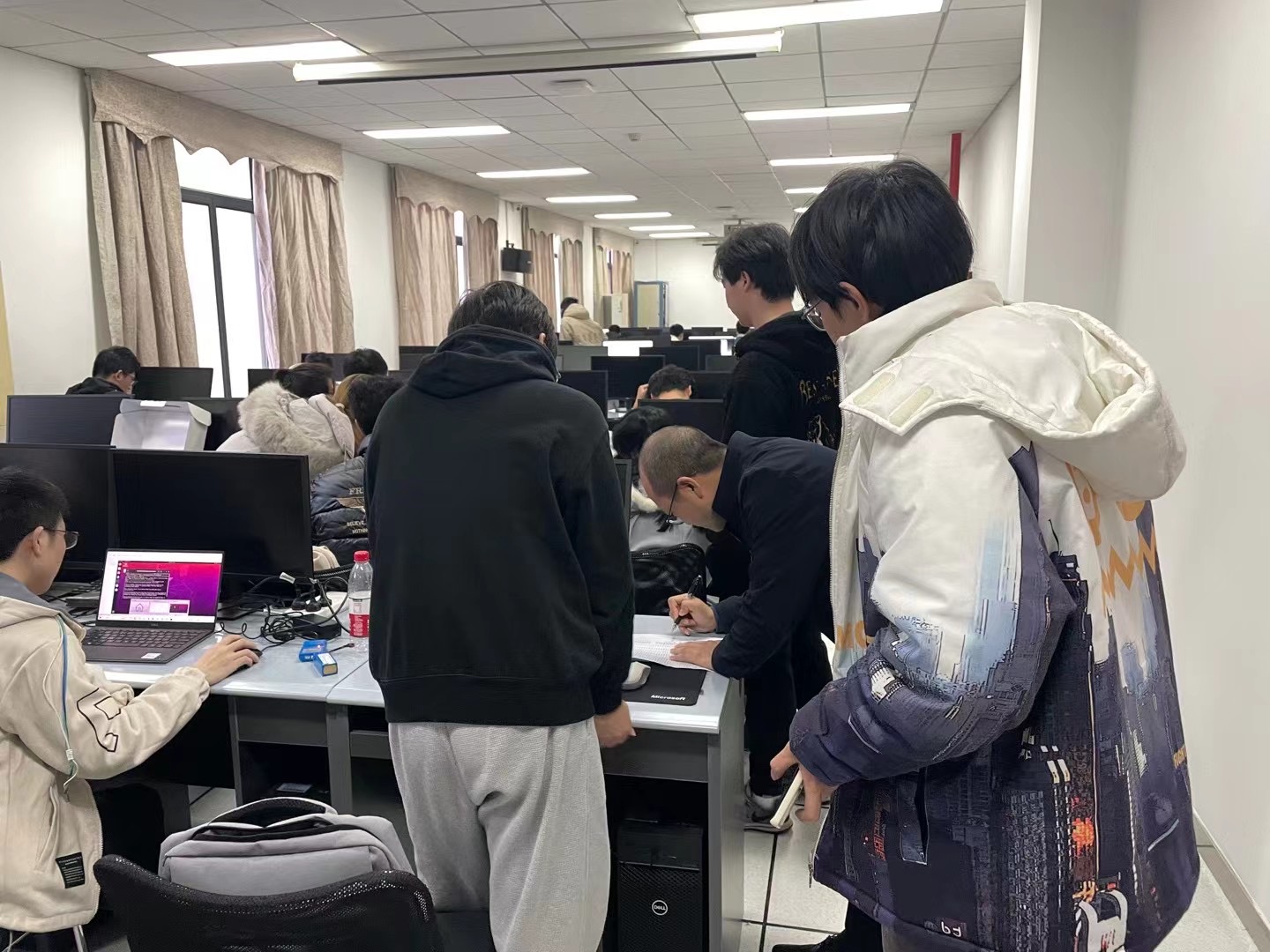 1701135248248433.jpg